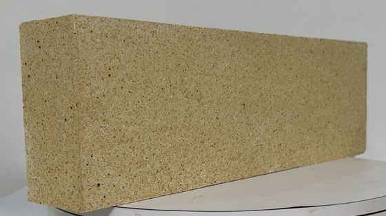 खरीदें High Alumina Refractory Brick with Design and Low Porosity Below 22% online manufacture